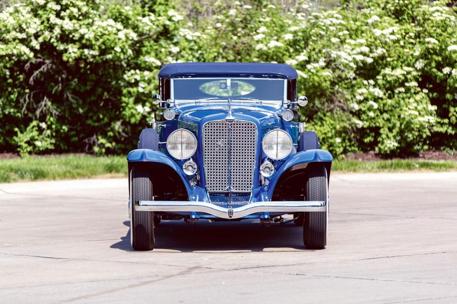  Auburn 12-160A Custom Dual Ratio Phaeton Sedan 1932 года  (фото 2 из 43)